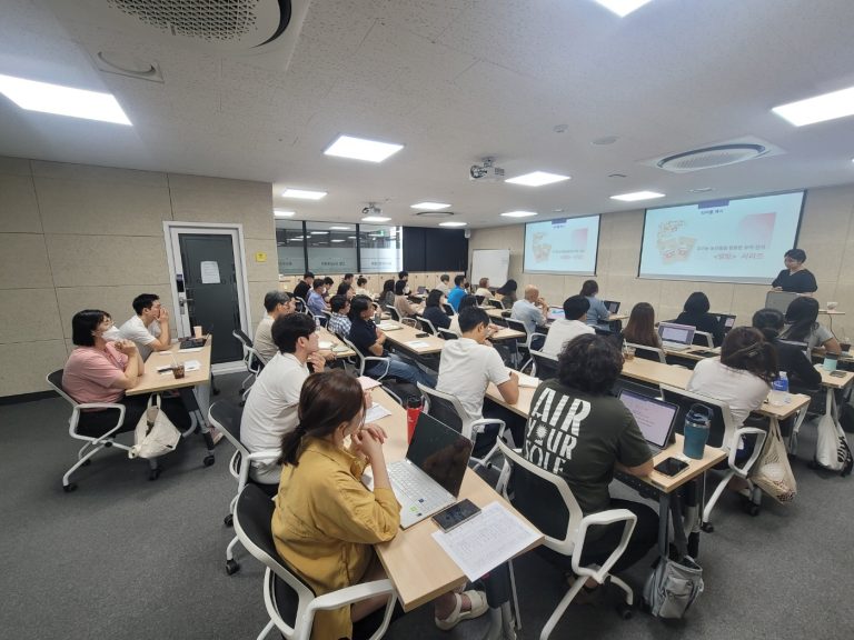 Classroom Smartphone Bans Lift Results in Study of 16,000 Students Illustrative image for classroom smartphone bans lift results in study of 16,000 students